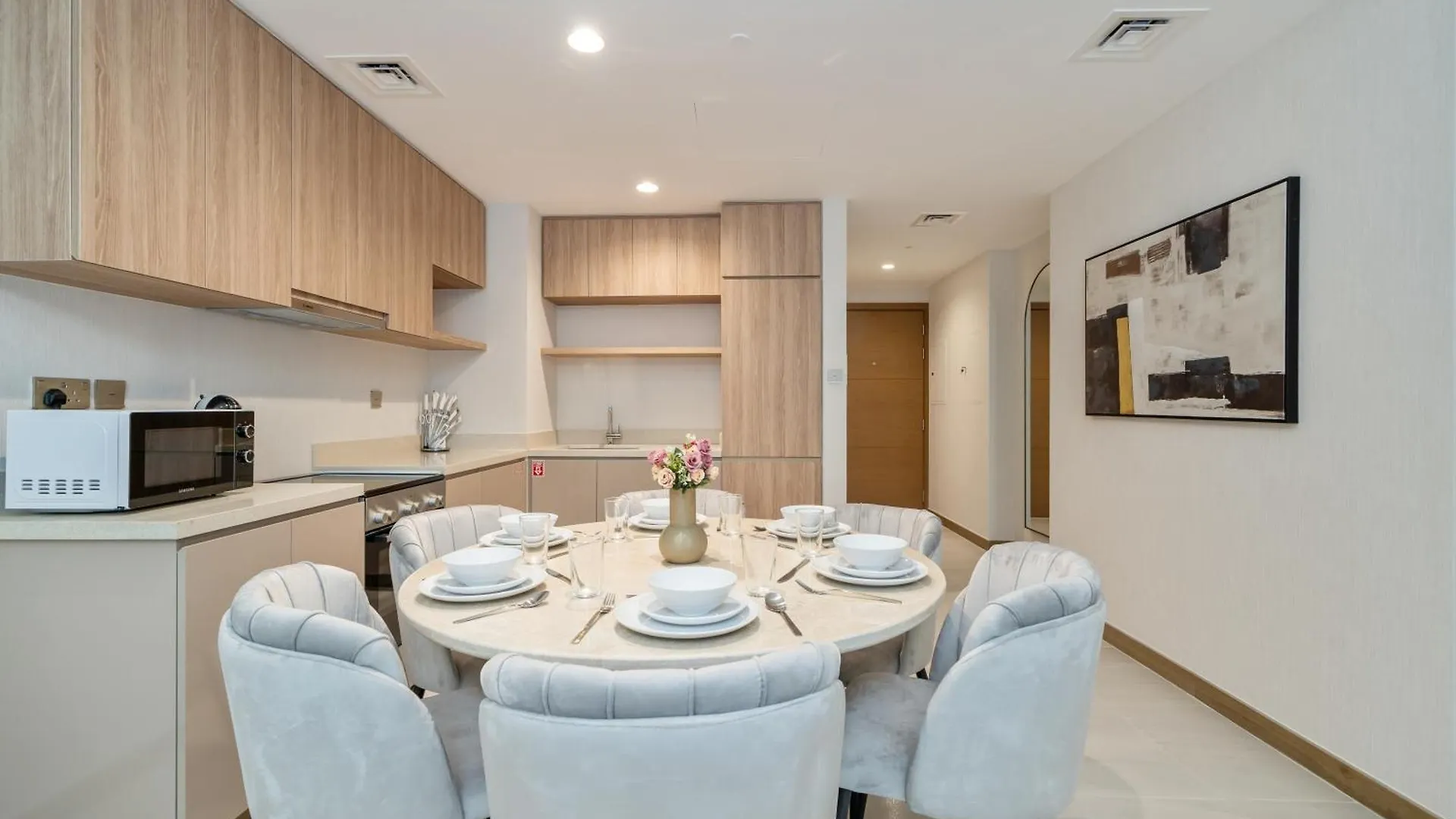 Modern 2Br Missoni Design Canal-Side Elegance Dubai 0*,