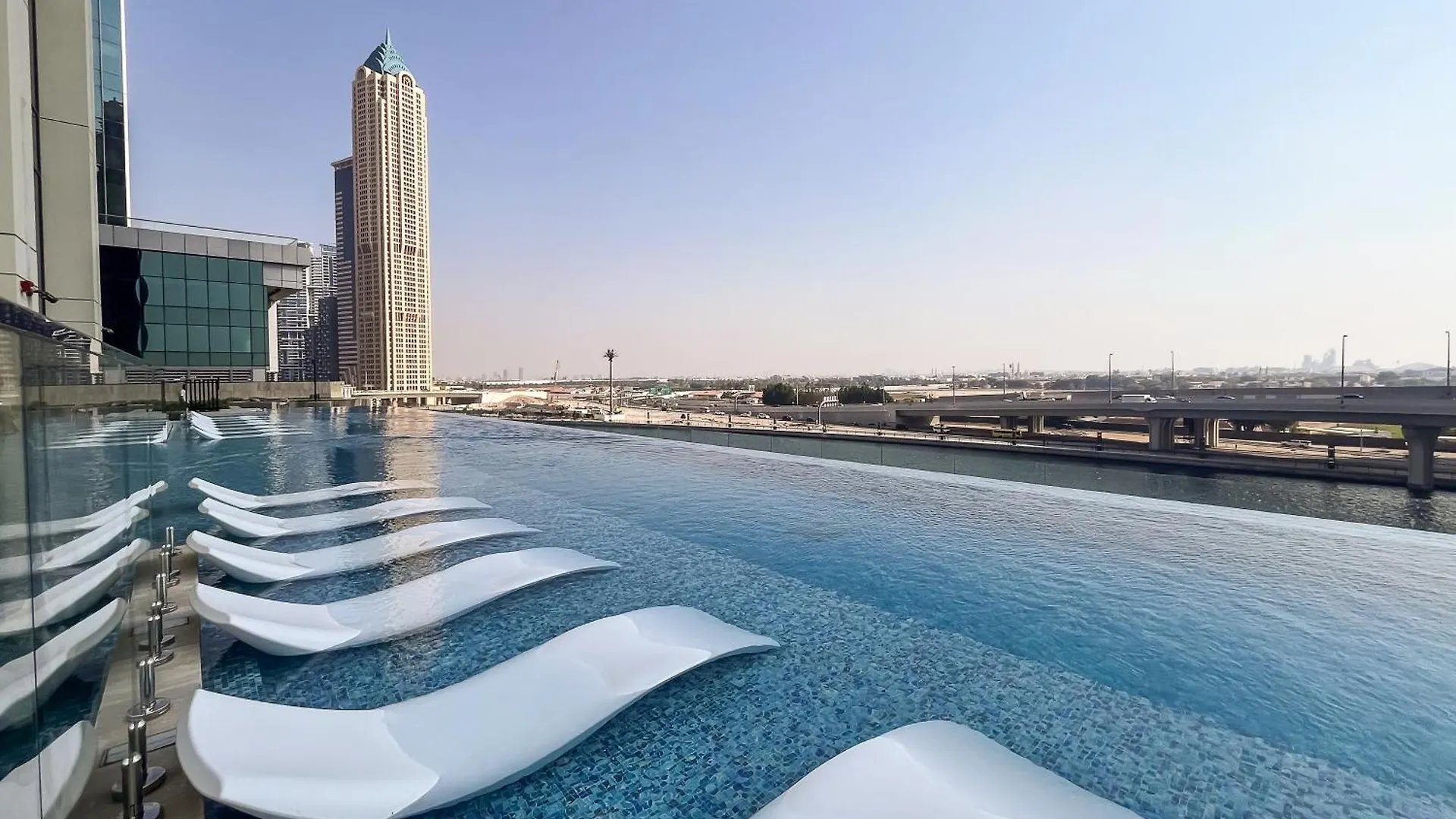 Modern 2Br Missoni Design Canal-Side Elegance Dubai 0*,  Verenigde Arabische Emiraten