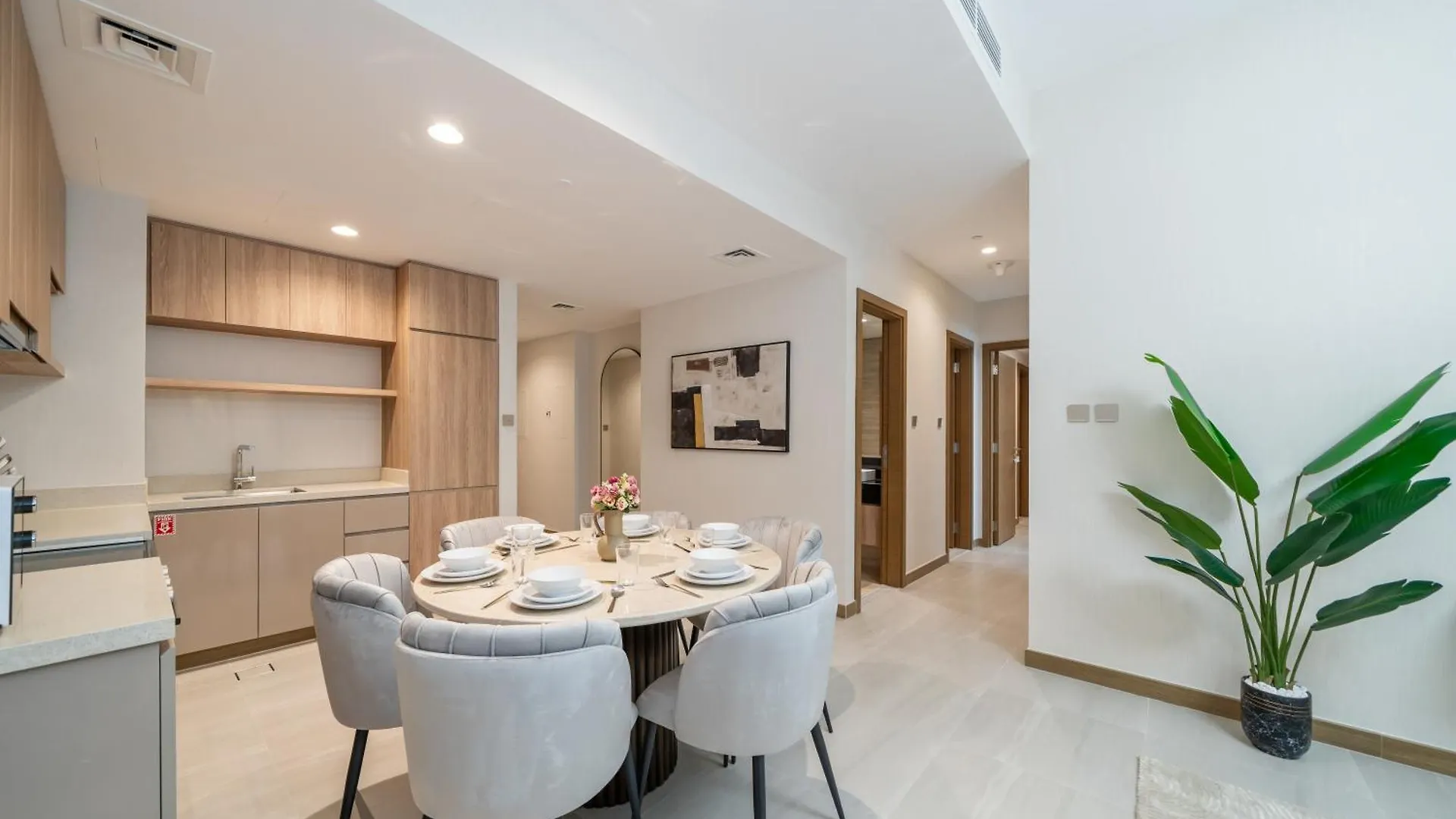 Modern 2Br Missoni Design Canal-Side Elegance Dubai
