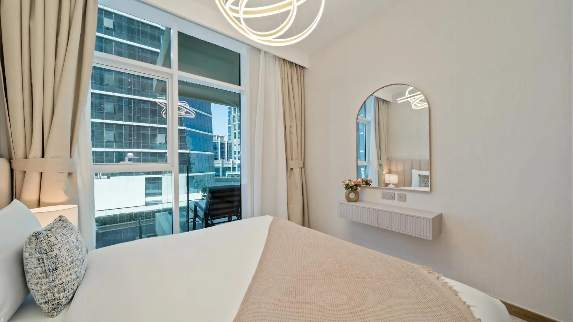Apartment Modern 2Br Missoni Design Canal-Side Elegance Dubai United Arab Emirates