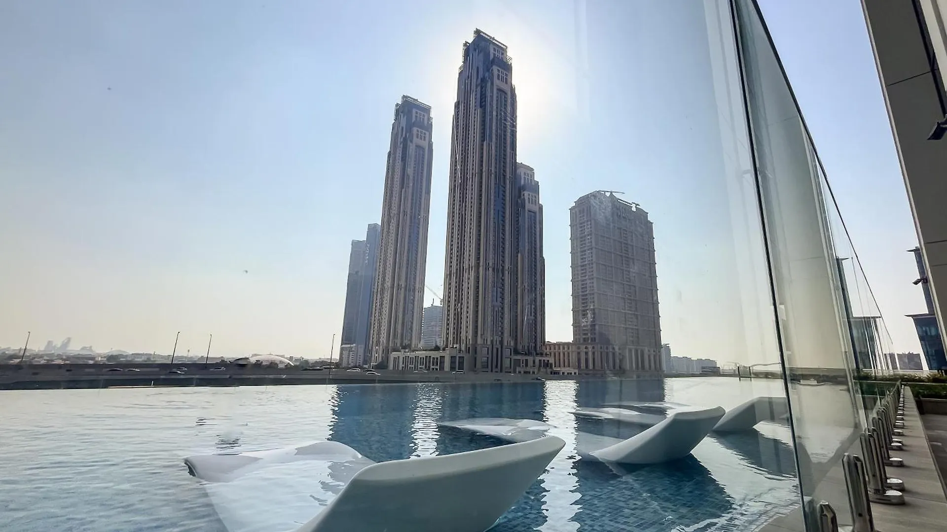 Apartment Modern 2Br Missoni Design Canal-Side Elegance Dubai