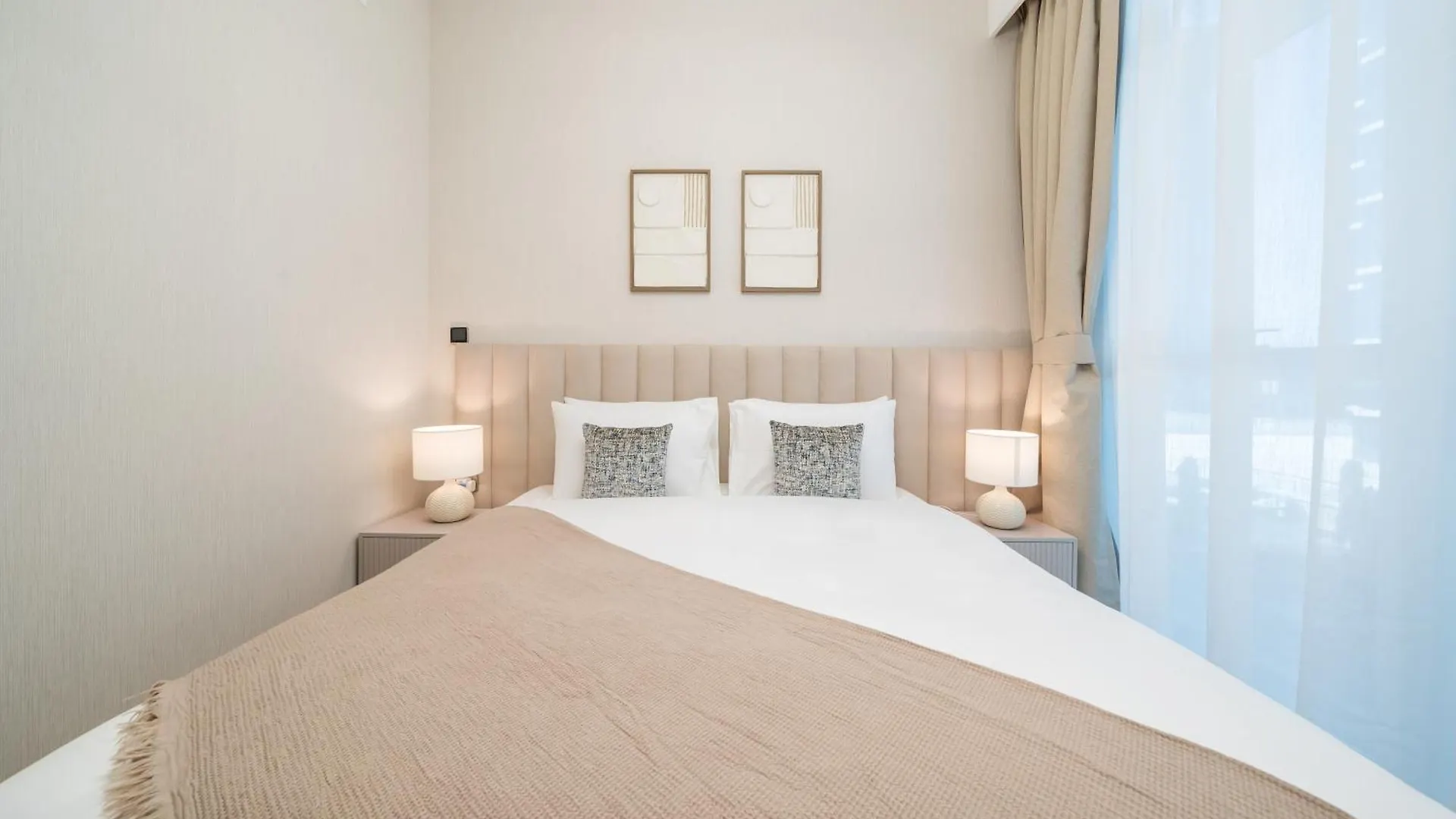Modern 2Br Missoni Design Canal-Side Elegance Dubai 0*,